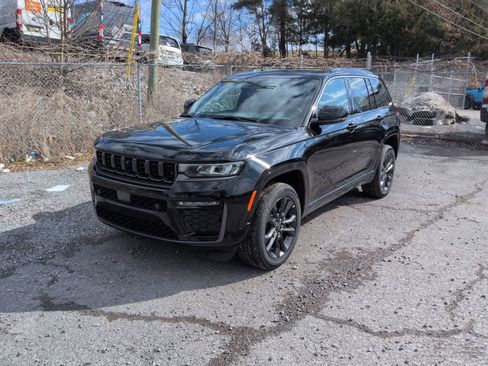 New 2026 Jeep Grand Cherokee Limited AWD/4WD image 4