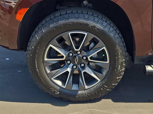 Certified 2022 Chevrolet Suburban Z71 AWD/4WD image 25