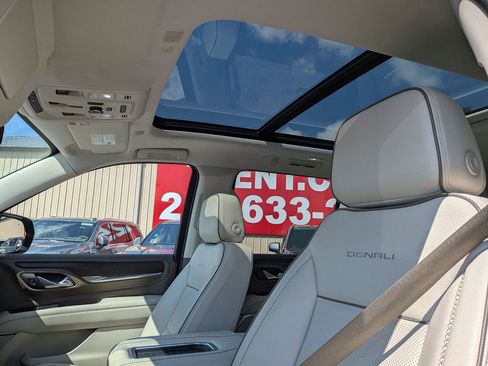 Certified 2023 GMC Yukon XL Denali AWD/4WD image 11