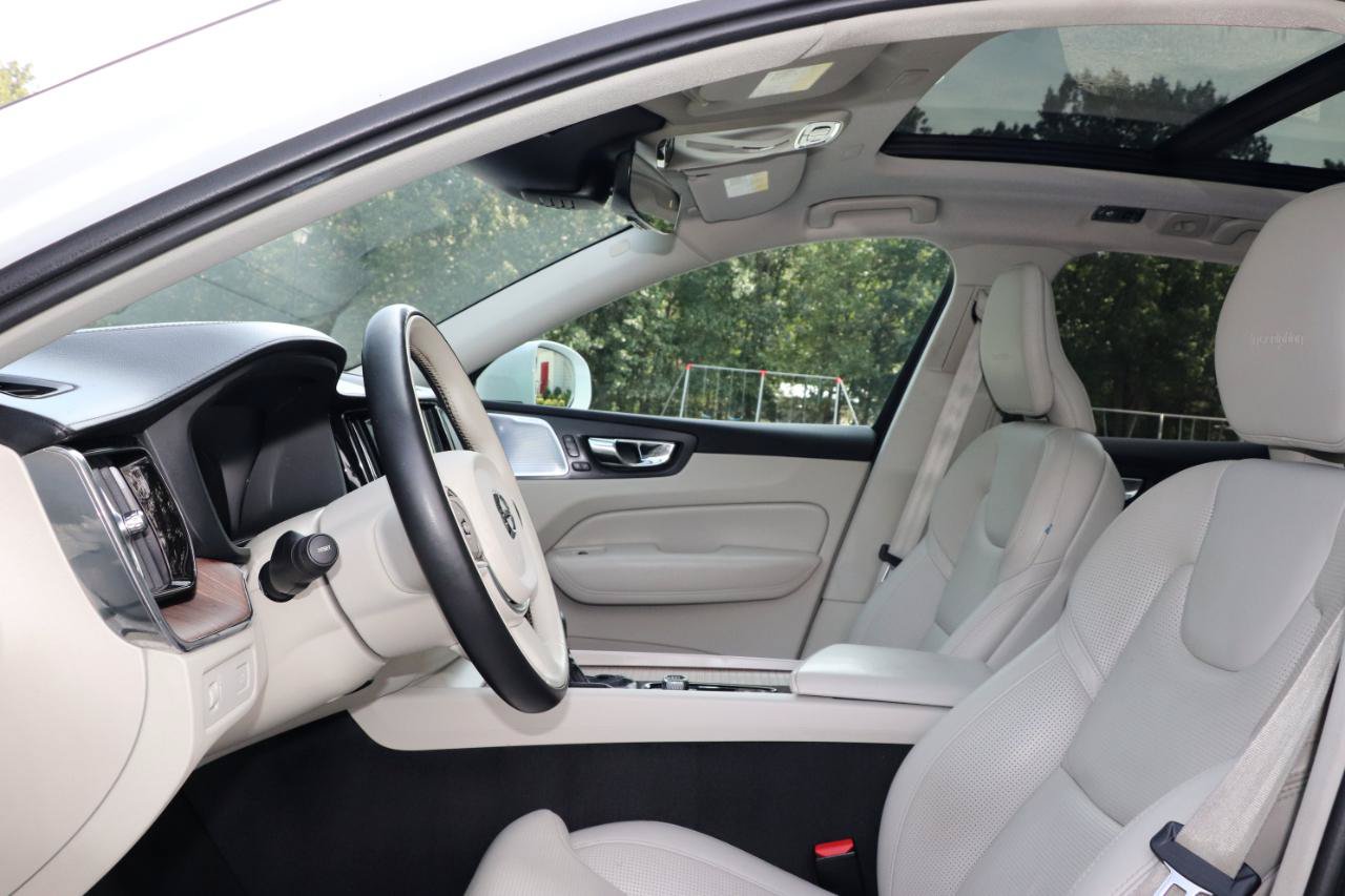 Used 2019 Volvo XC60 T6 Inscription w/ Protection Package Premier AWD/4WD image 11