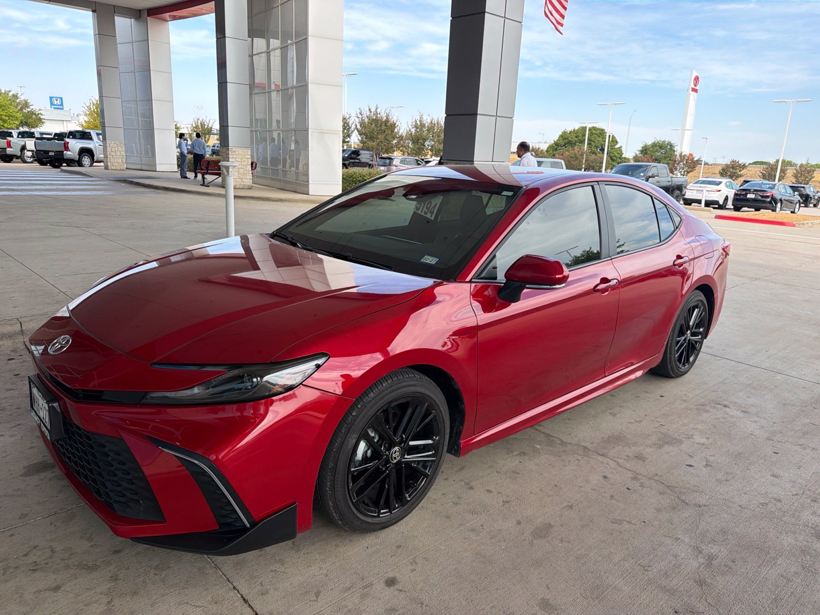 Used 2025 Toyota Camry SE w/ Multimedia Upgrade Package FWD image 1