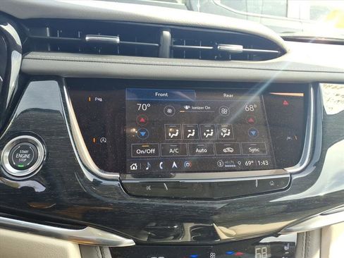 Certified 2023 Cadillac XT6 Premium Luxury image 12