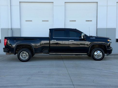 Used 2022 Chevrolet Silverado 3500 High Country AWD/4WD image 6