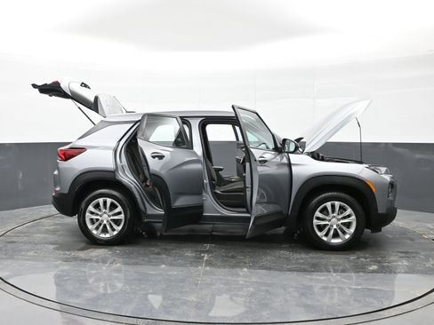 Used 2023 Chevrolet TrailBlazer LS image 47