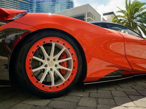 Used 2021 McLaren 765LT image 30