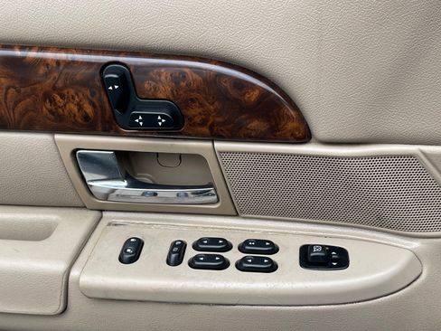 Used 2005 Mercury Grand Marquis GS image 28