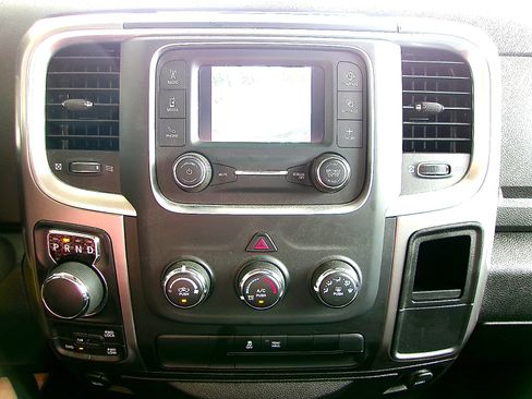 Used 2024 RAM 1500 Classic SLT AWD/4WD image 14