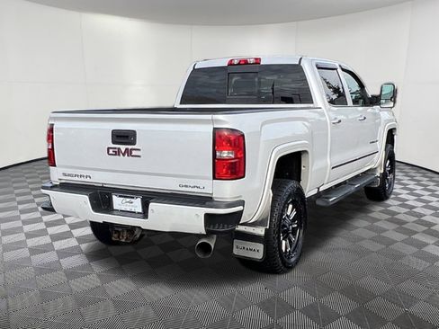 Used 2019 GMC Sierra 2500 Denali image 6