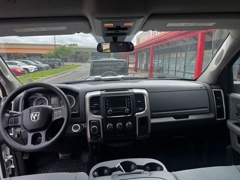 Used 2019 RAM 1500 Classic SLT AWD/4WD image 11