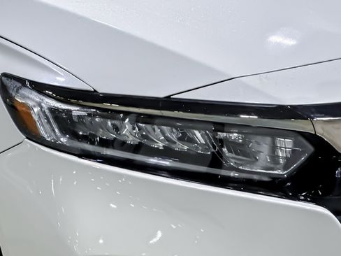 Used 2019 Honda Accord Sport image 10