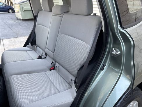 Used 2015 Subaru Forester 2.5i Premium AWD/4WD image 26