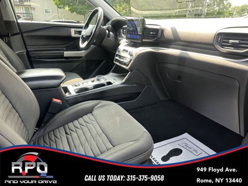 Used 2021 Ford Explorer XLT AWD/4WD image 31