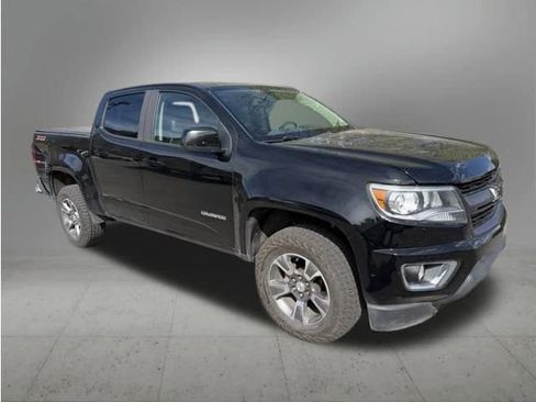 Used 2019 Chevrolet Colorado Z71 AWD/4WD image 32