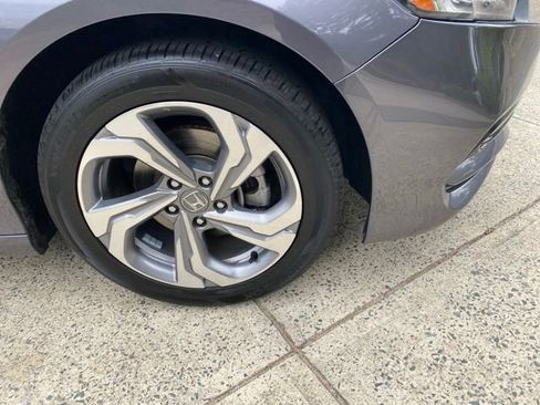 Used 2020 Honda Accord EX image 24