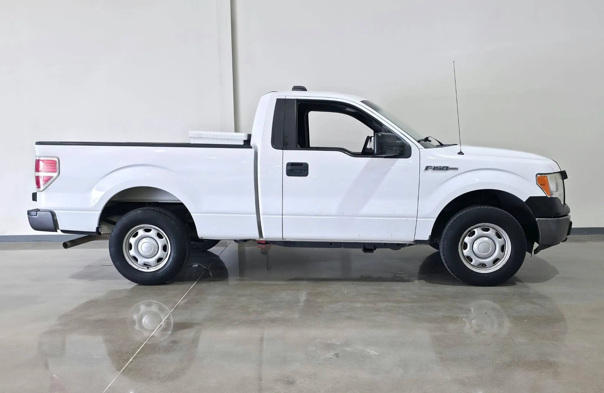 Used 2014 Ford F150 XL w/ Power Equipment Group RWD image 2