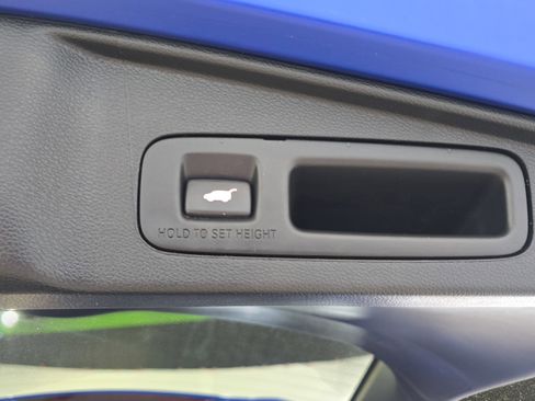 Used 2020 Honda CR-V Touring image 31