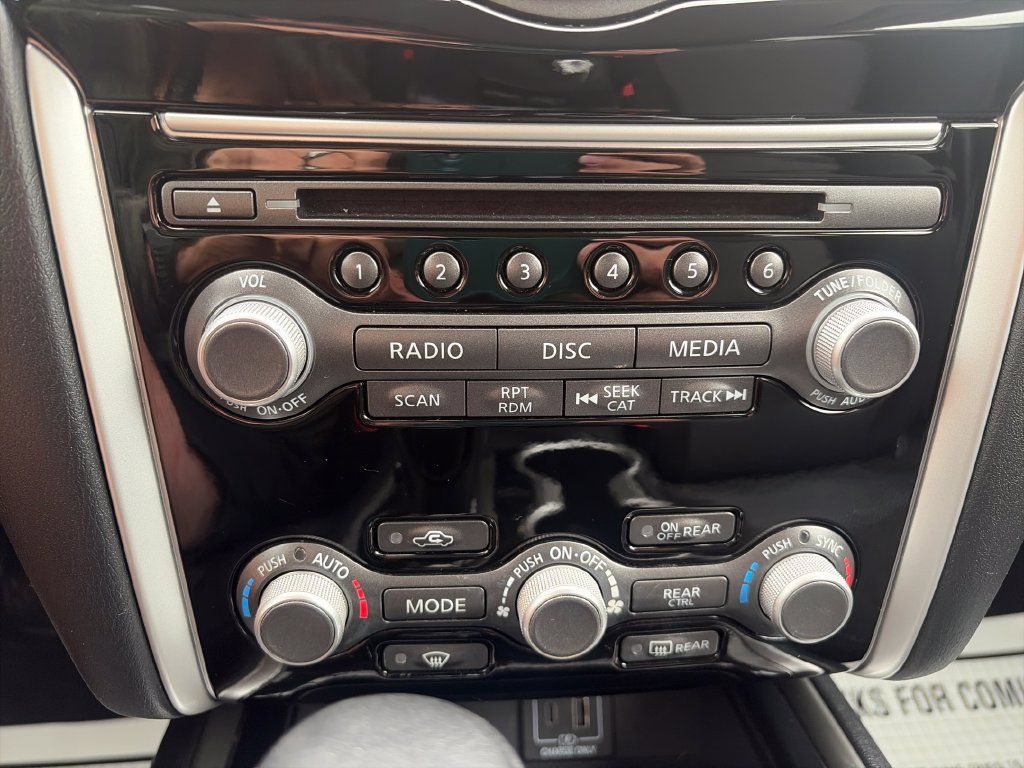 Used 2020 Nissan Pathfinder SV AWD/4WD image 18