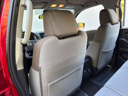 Used 2022 Nissan Frontier SV image 24