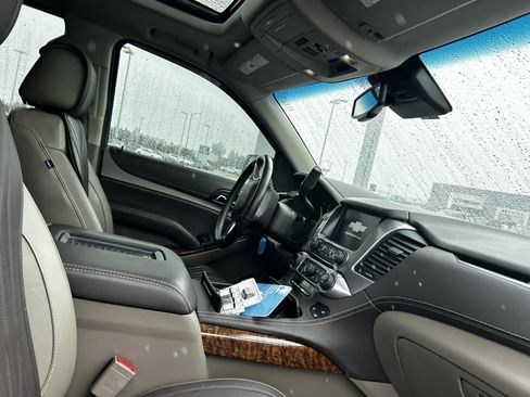 Used 2020 Chevrolet Tahoe Premier AWD/4WD image 13