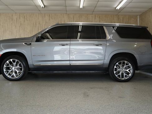Used 2021 GMC Yukon XL SLT w/ SLT Premium Package AWD/4WD image 5