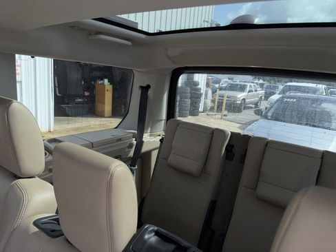 Used 2015 Land Rover LR4 HSE AWD/4WD image 20
