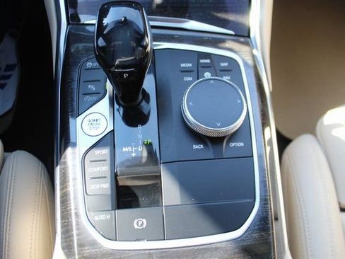 Used 2021 BMW 330i Sedan w/ Convenience Package image 22