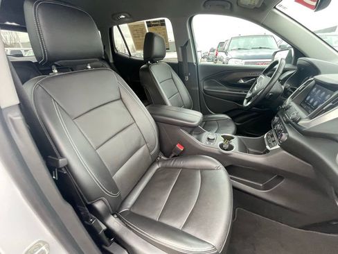 Used 2022 GMC Terrain SLT image 29