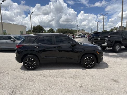 Used 2022 Chevrolet TrailBlazer LT FWD image 3