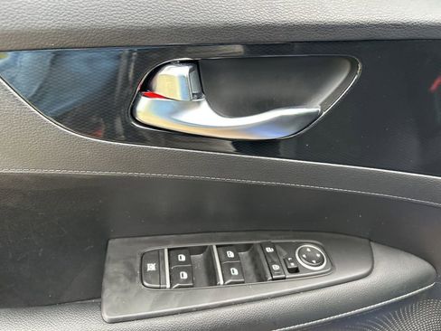 Used 2024 Kia Forte GT-Line w/ GT-Line Premium Package image 18