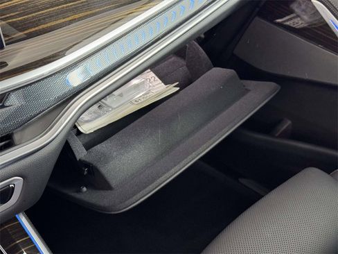 Used 2025 BMW X5 xDrive50e w/ Premium Package image 30