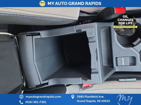 Used 2025 Subaru Forester Premium AWD/4WD image 28
