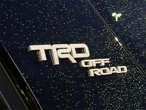 Certified 2024 Toyota 4Runner TRD Off-Road Premium image 31