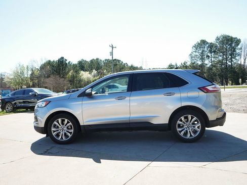 Used 2021 Ford Edge Titanium image 17