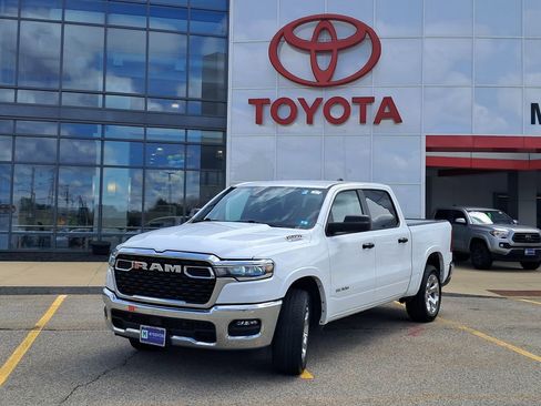 Used 2025 RAM 1500 Big Horn AWD/4WD image 1