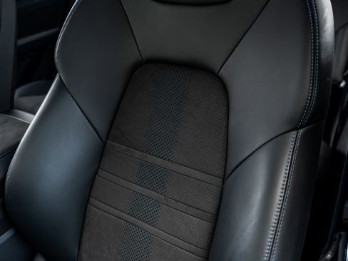 Used 2024 Porsche Cayenne Turbo GT image 30