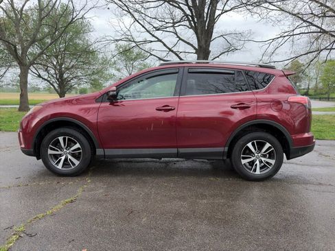 Used 2018 Toyota RAV4 XLE w/ Plus Extra Value Package AWD/4WD image 37