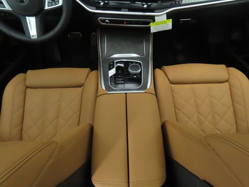 Used 2026 BMW X5 xDrive40i w/ M Sport Package image 18