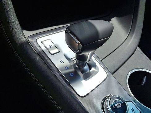 Used 2025 Genesis G70 2.5T w/ Sport Prestige Package image 15