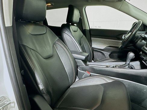 Used 2022 Jeep Compass Latitude image 25