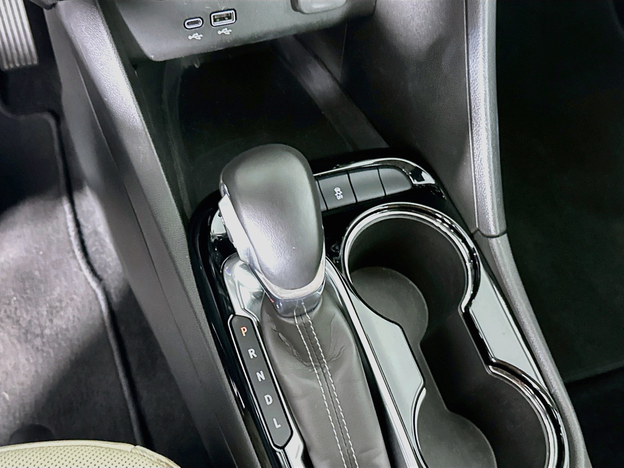 Used 2024 Buick Encore GX Sport Touring FWD image 25