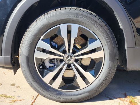 New 2026 Mercedes-Benz GLB 250 image 10