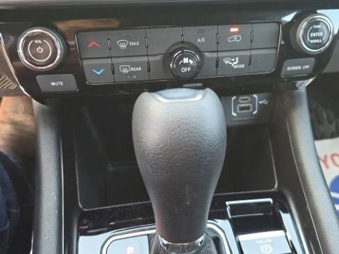 Used 2025 Jeep Compass Sport AWD/4WD image 18
