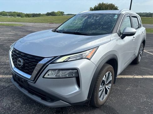 Used 2022 Nissan Rogue SV w/ SV Premium Package AWD/4WD image 1
