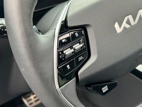 Used 2023 Kia Niro Wave w/ Wave Preserve Package FWD image 25