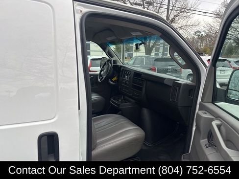Used 2019 GMC Savana 3500 Extended w/ Driver Convenience Package image 12