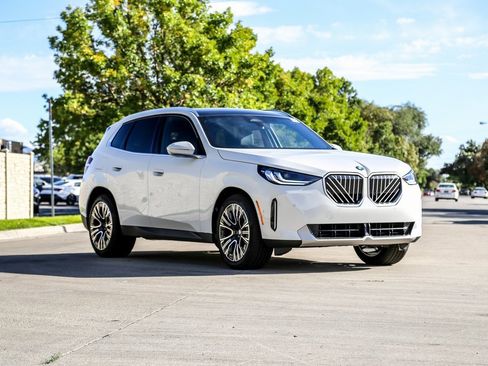 Used 2026 BMW X3 xDrive30 w/ Convenience Package image 7