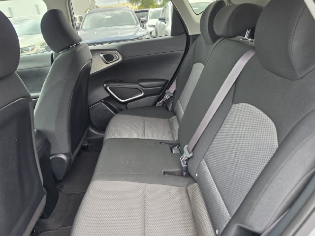 Used 2021 Kia Soul LX FWD image 11