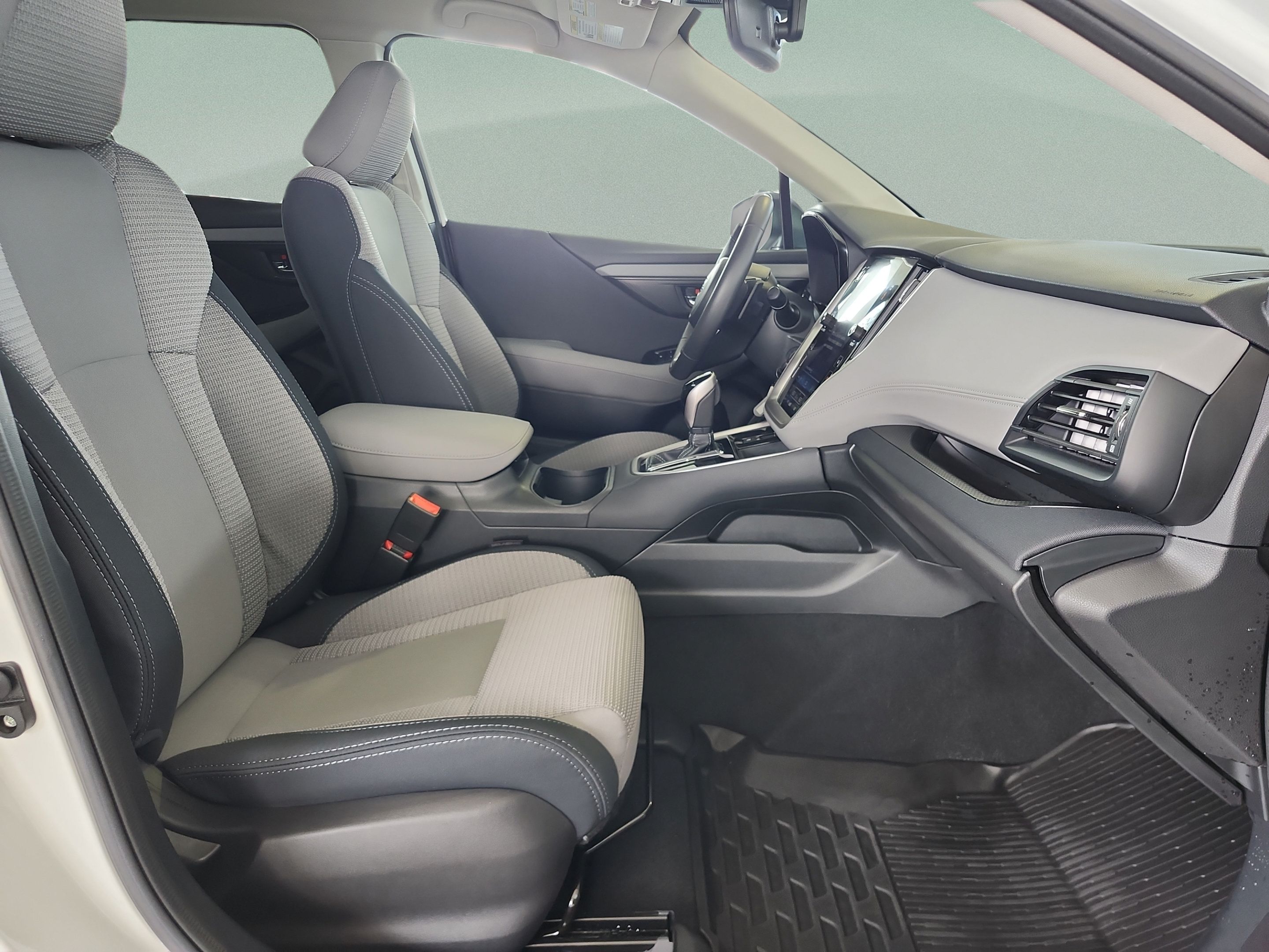Used 2025 Subaru Outback Premium AWD/4WD image 21
