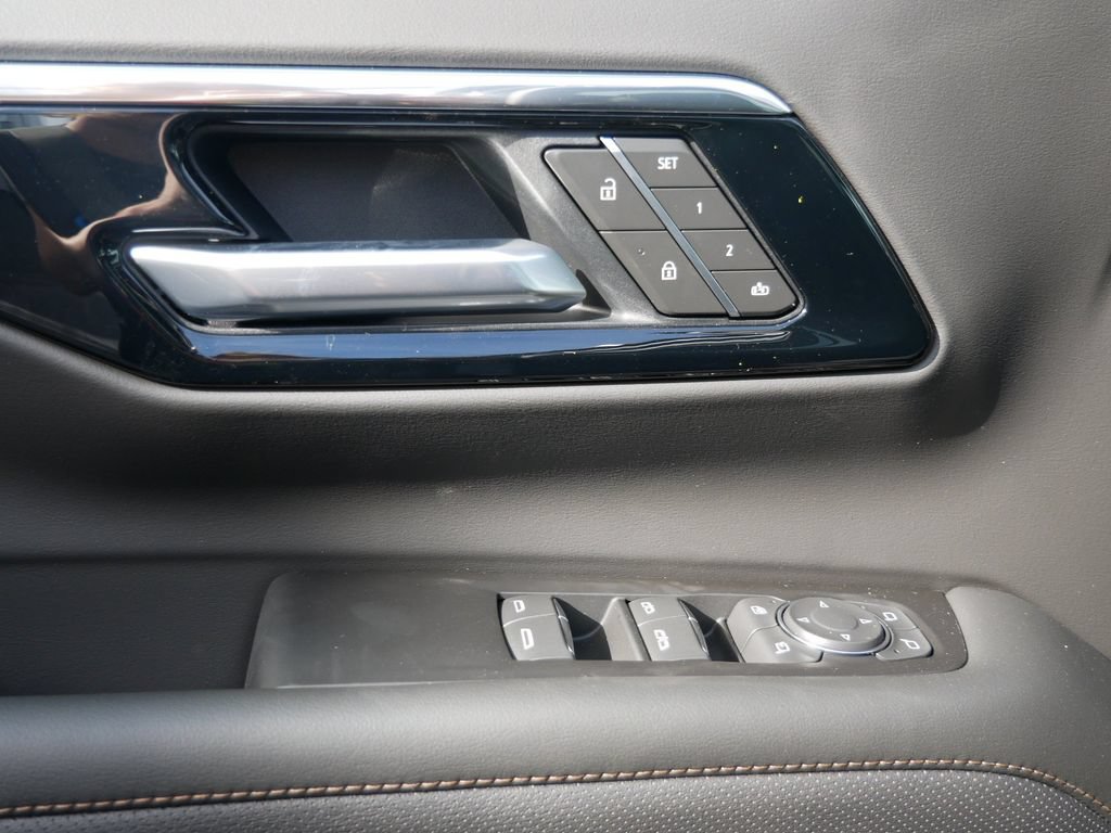 New 2026 Chevrolet Tahoe High Country AWD/4WD image 15