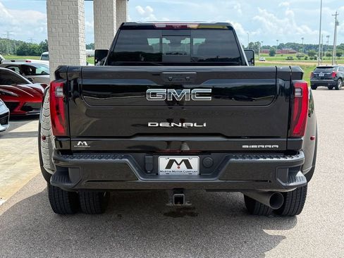 Used 2024 GMC Sierra 3500 Denali Ultimate AWD/4WD image 16